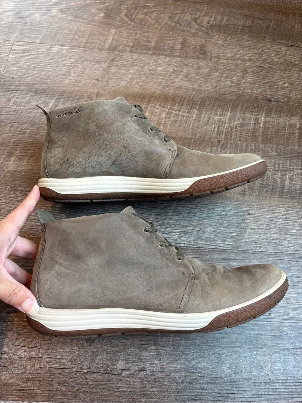 ECCO Chase II Bootie Hydromax Sneaker Women's 9/9.5 (40) Warm Gray Leather